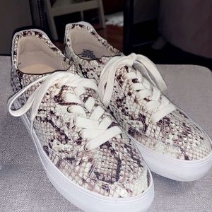 Vince Camuto Shoes